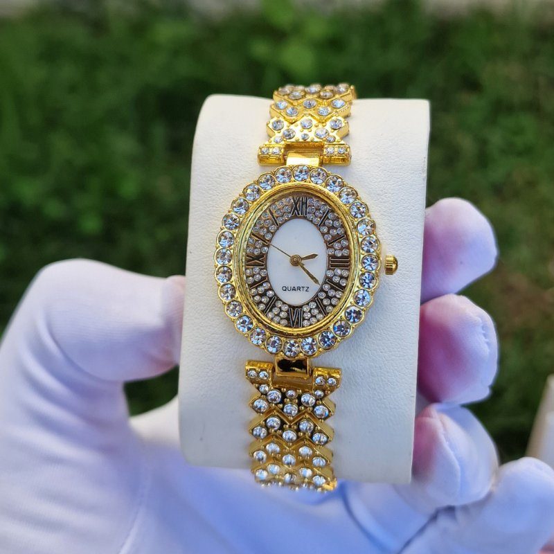 ساعة نسائية